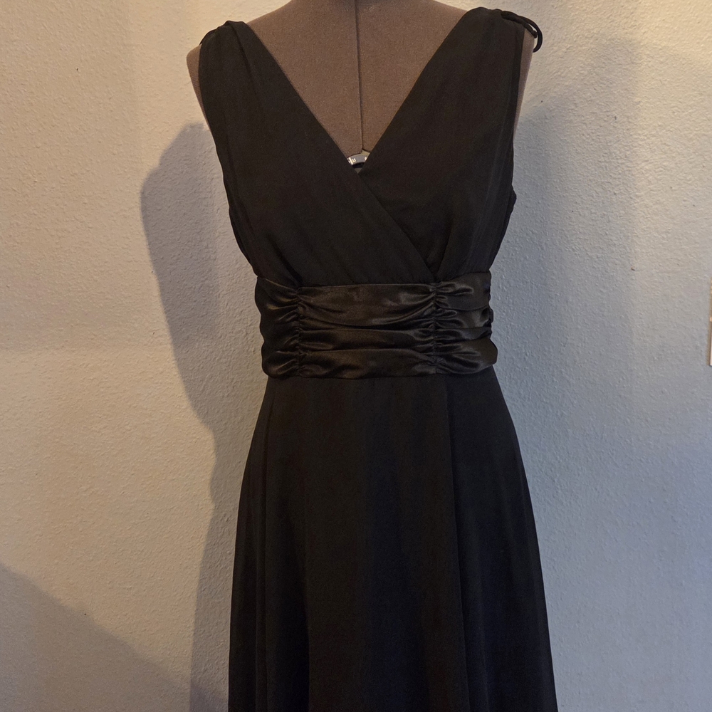 Connected Apperal Elegant Black Sleeveless Dress